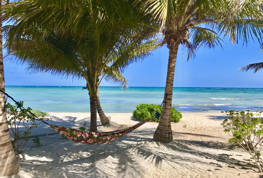 Hamaca en la Playa casa Kiin Ha